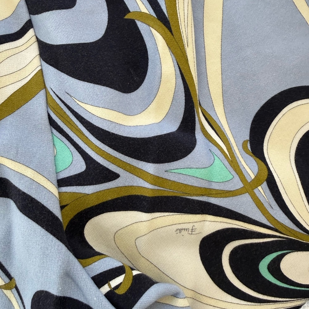 Emilio Pucci Printed Shorts - Picture 10 of 10